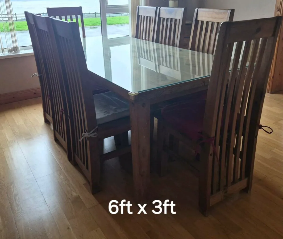 Table & 8 chairs