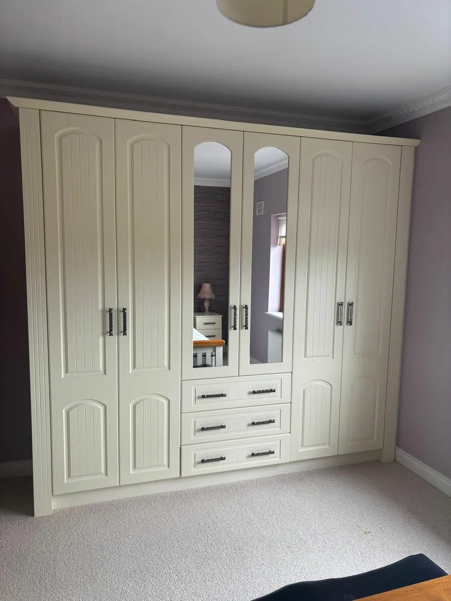 Quality Built in Bedroom Furniture