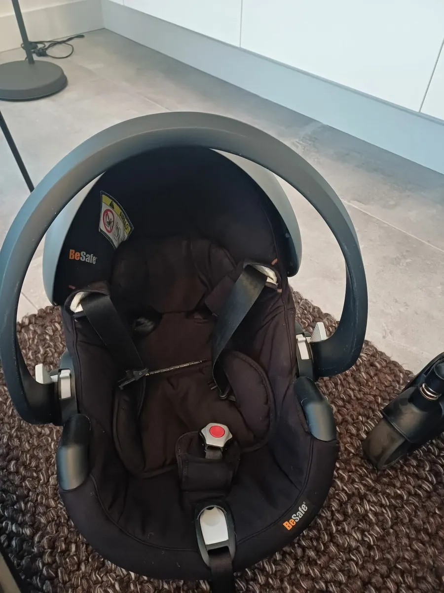 Baby travel system I candy Peach.