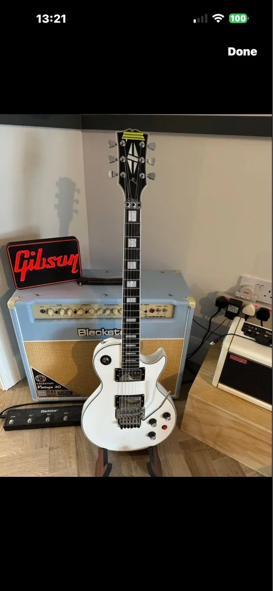 Les Paul Axcess Guitar