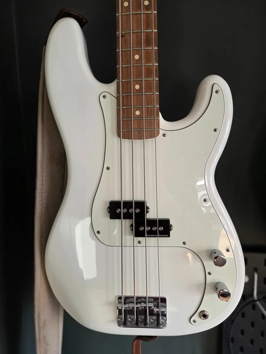 Fender Precision Bass MIM