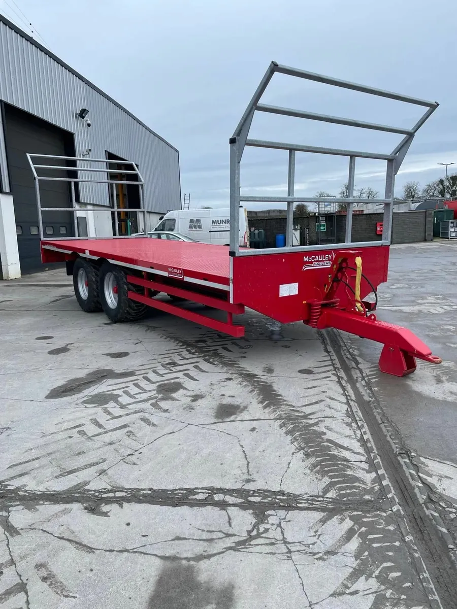 Mc Cawley flat Trailer