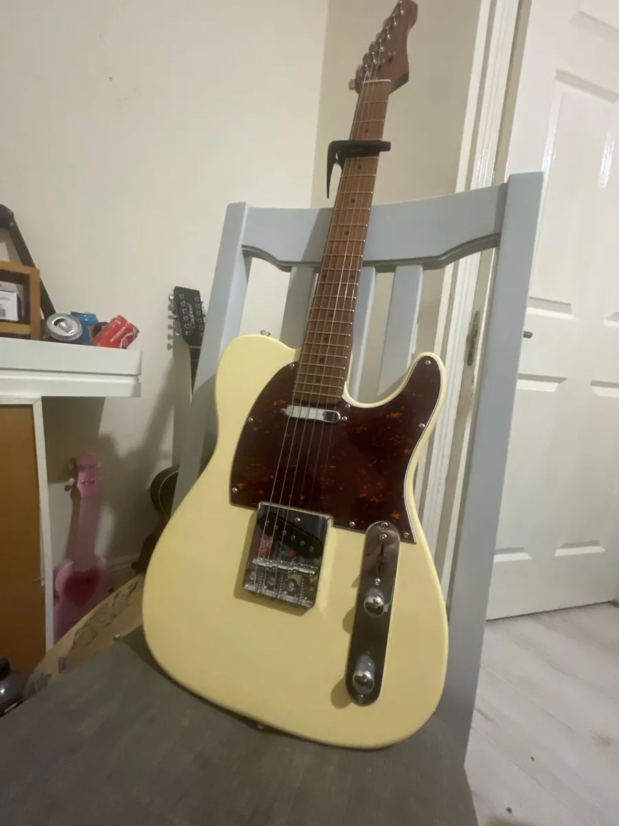 Electric guitar