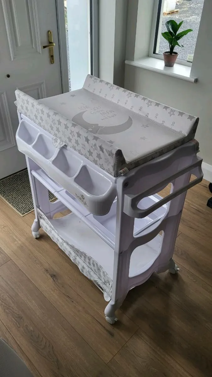 Baby changer and bath