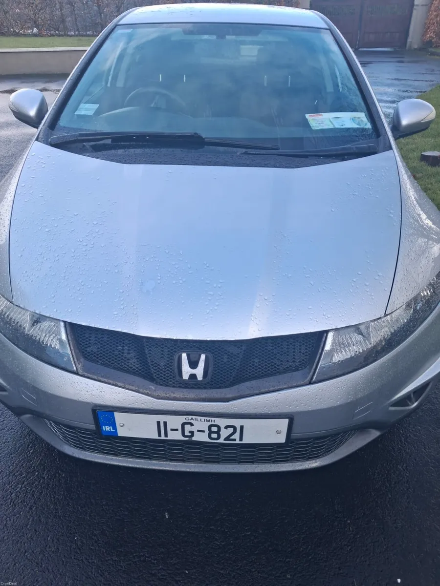 Honda civic 1.3 year 2011