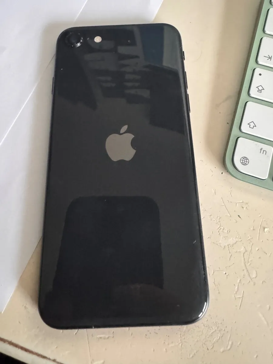 iPhone SE (2nd Generation) 64GB Unlocked